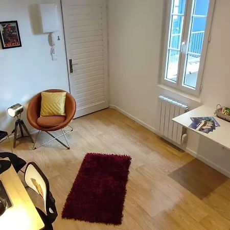 Апартаменты Le Duplex Des Halles По