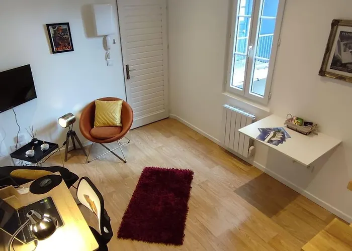 Lägenhet Le Duplex Des Halles Pau